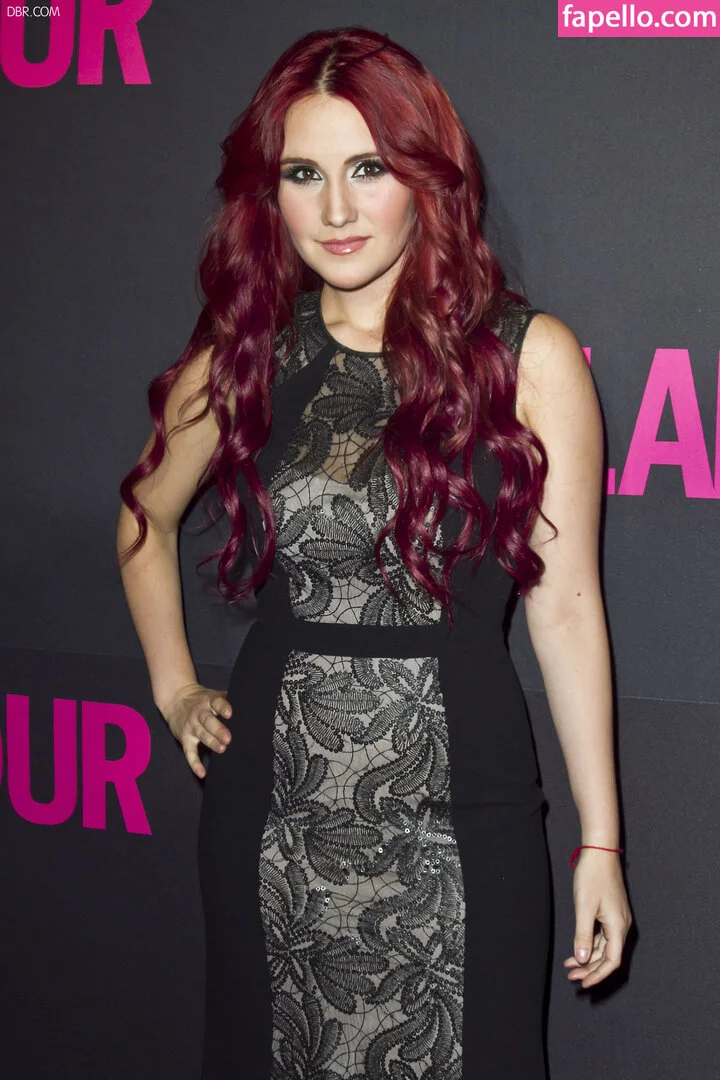 Dulce Maria Onlyfans Photo Gallery 