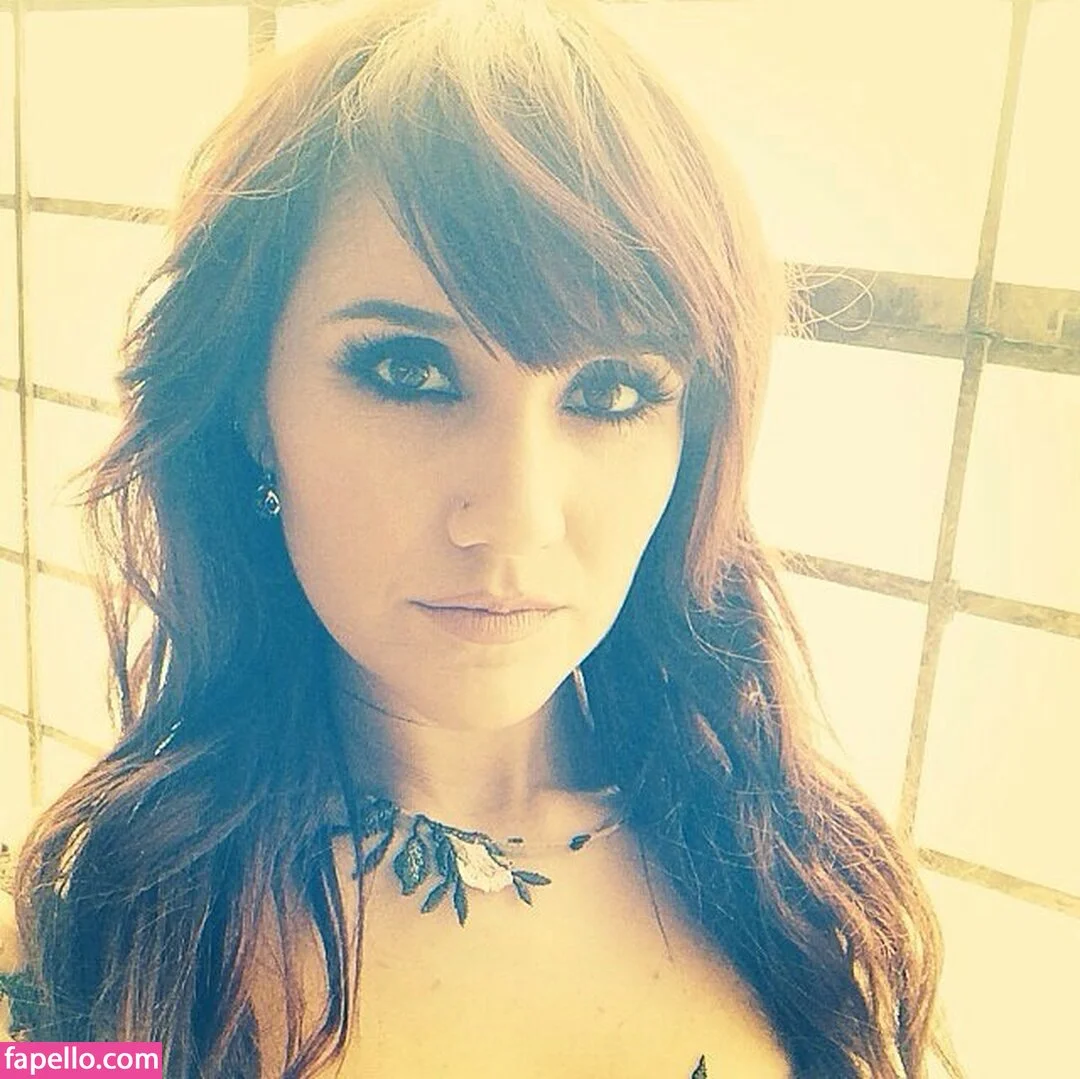 Dulce Maria Onlyfans Photo Gallery 