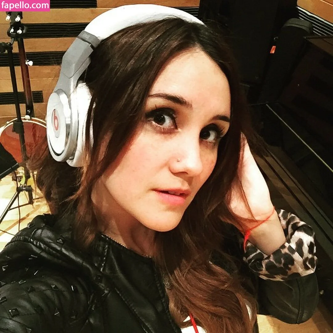 Dulce Maria Onlyfans Photo Gallery 