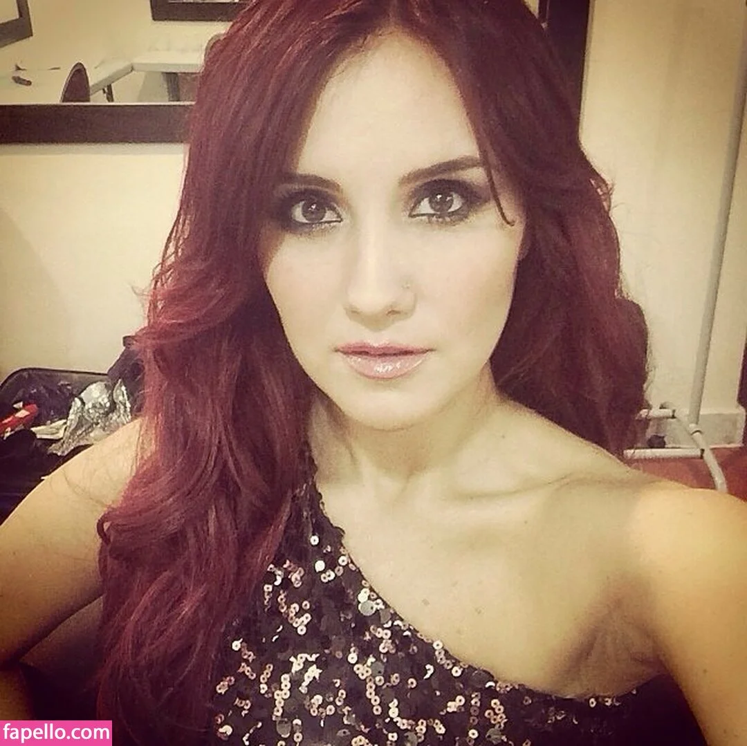 Dulce Maria Onlyfans Photo Gallery 