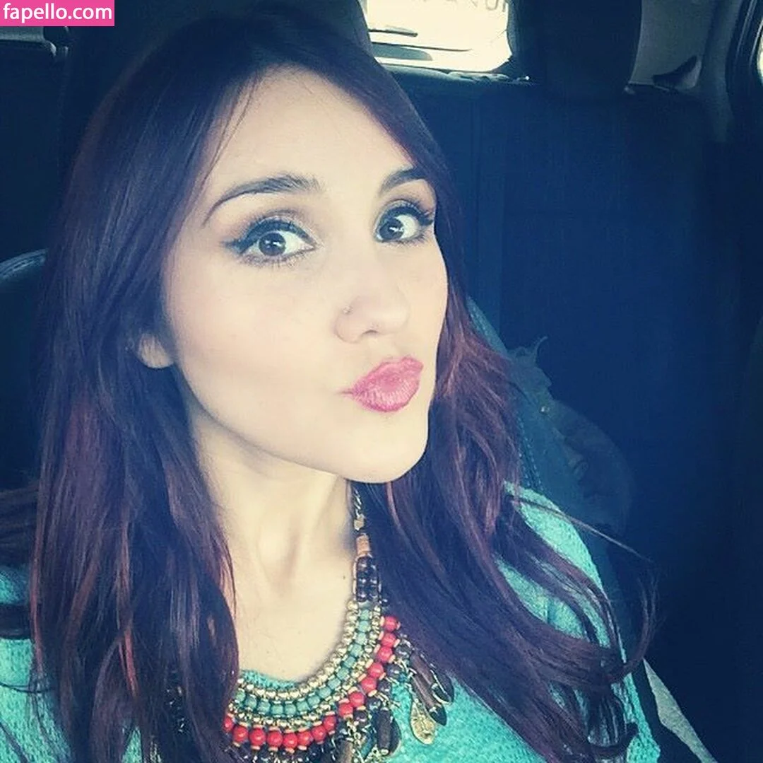 Dulce Maria Onlyfans Photo Gallery 
