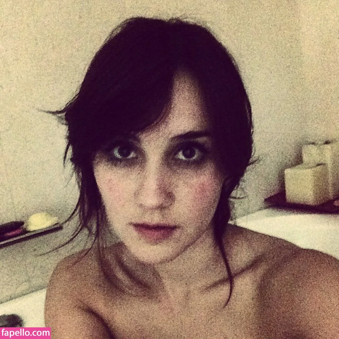 Dulce Maria Onlyfans Photo Gallery 