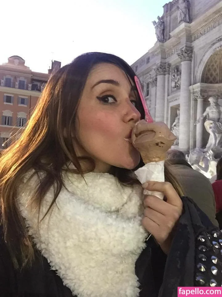 Dulce Maria Onlyfans Photo Gallery 