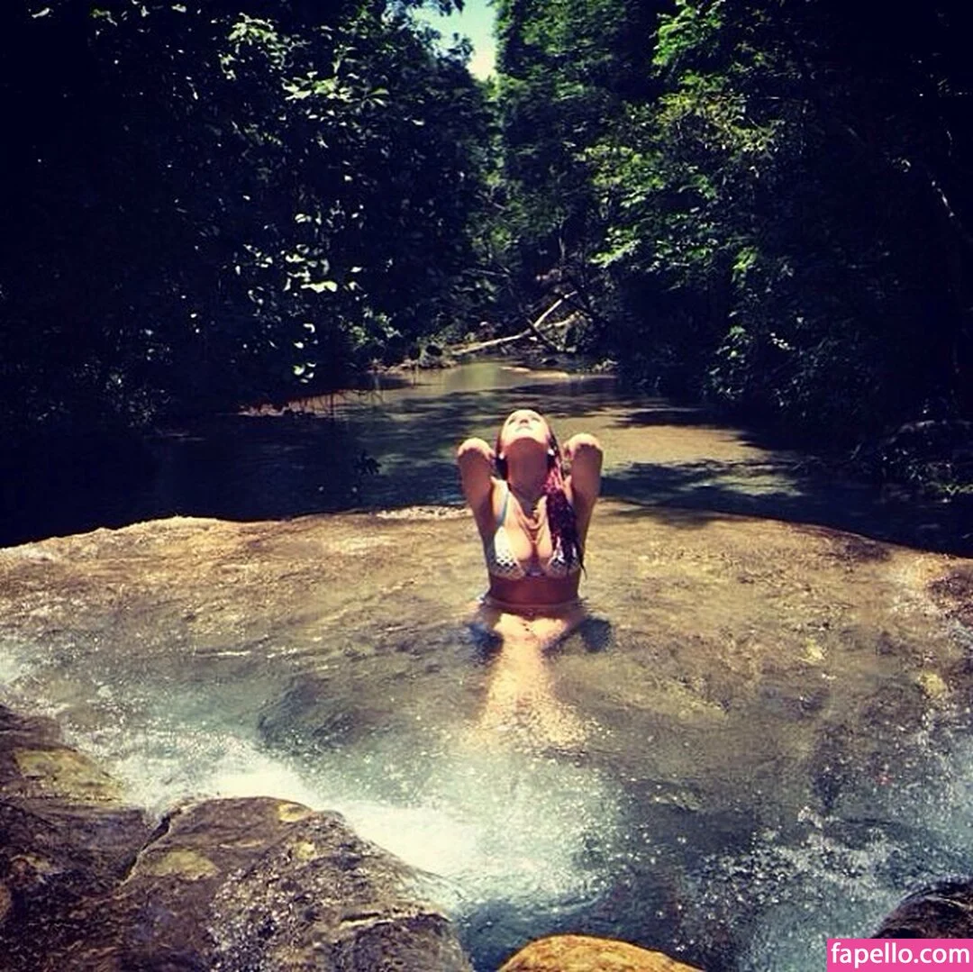 Dulce Maria Onlyfans Photo Gallery 