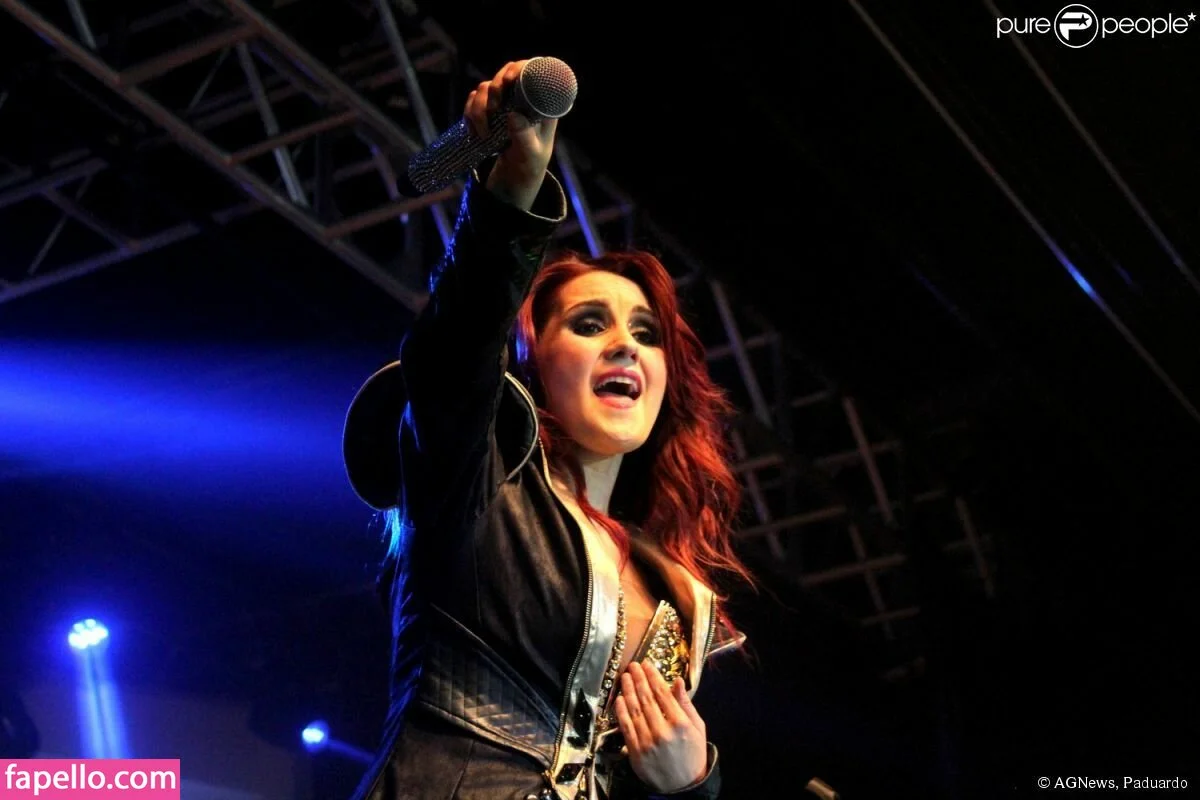 Dulce Maria Onlyfans Photo Gallery 