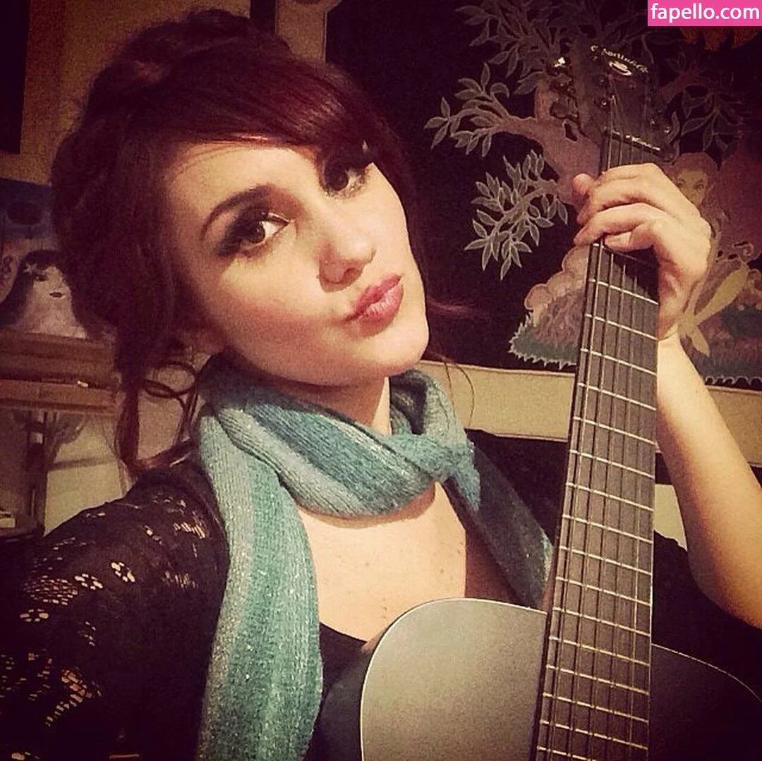 Dulce Maria Onlyfans Photo Gallery 