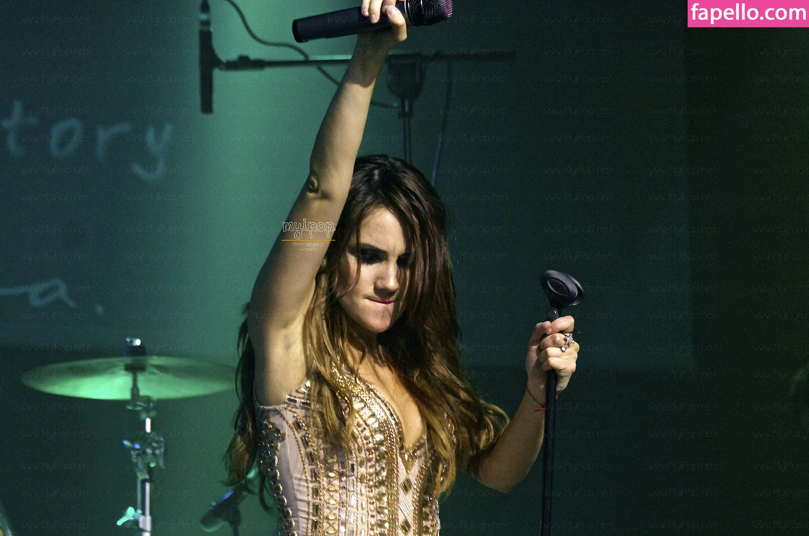 Dulce Maria Onlyfans Photo Gallery 