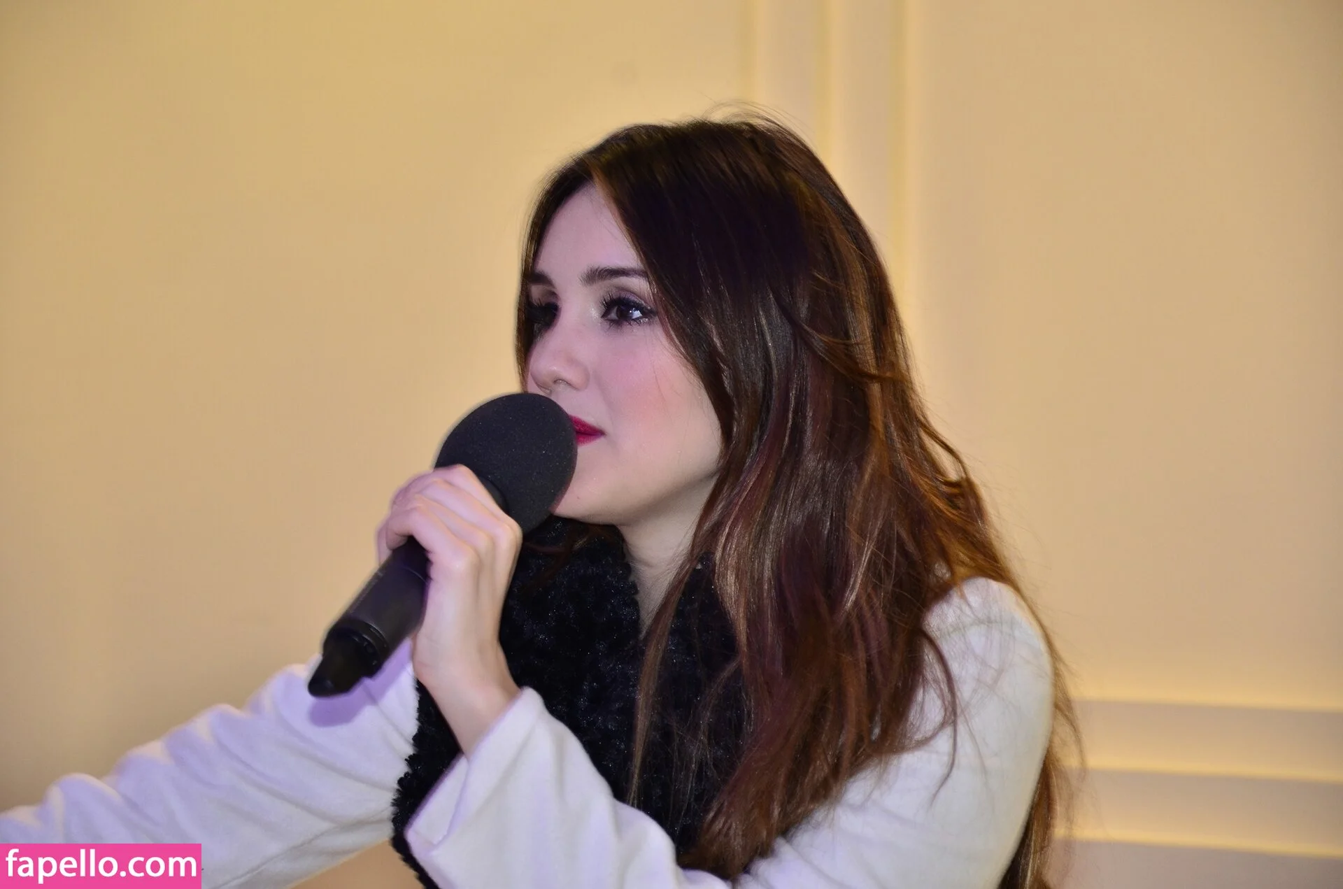 Dulce Maria Onlyfans Photo Gallery 