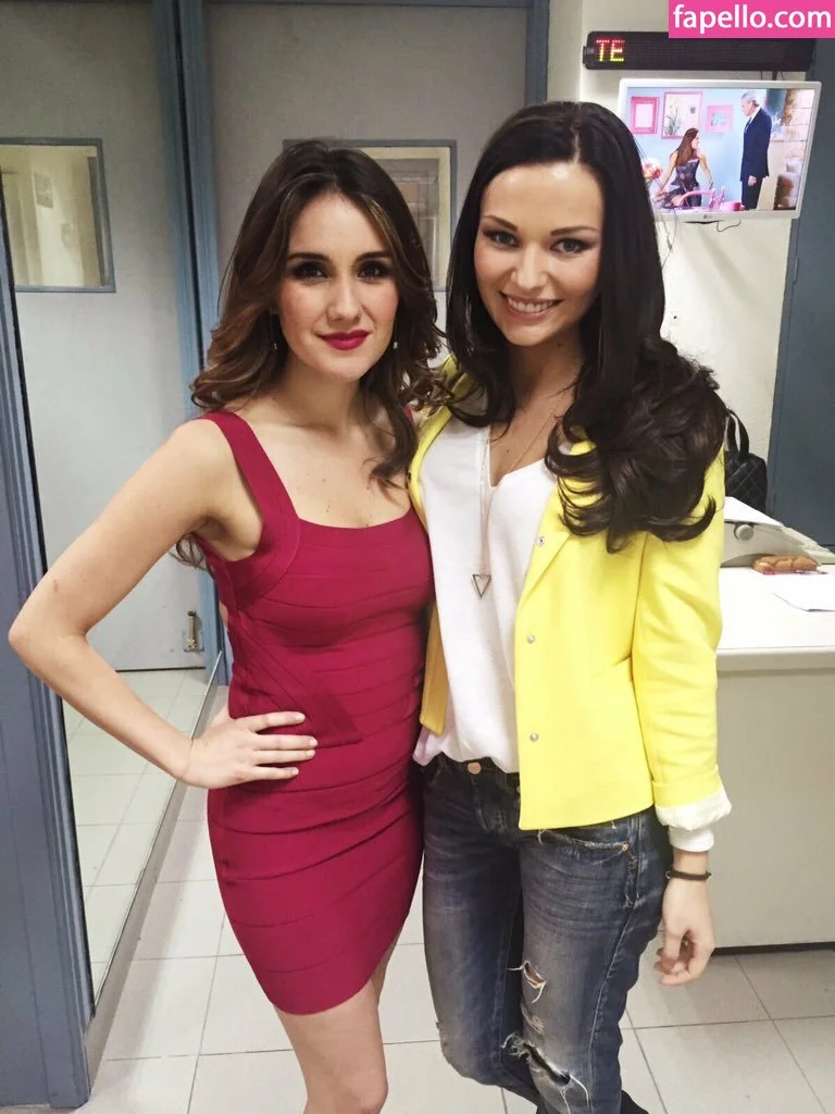 Dulce Maria Onlyfans Photo Gallery 