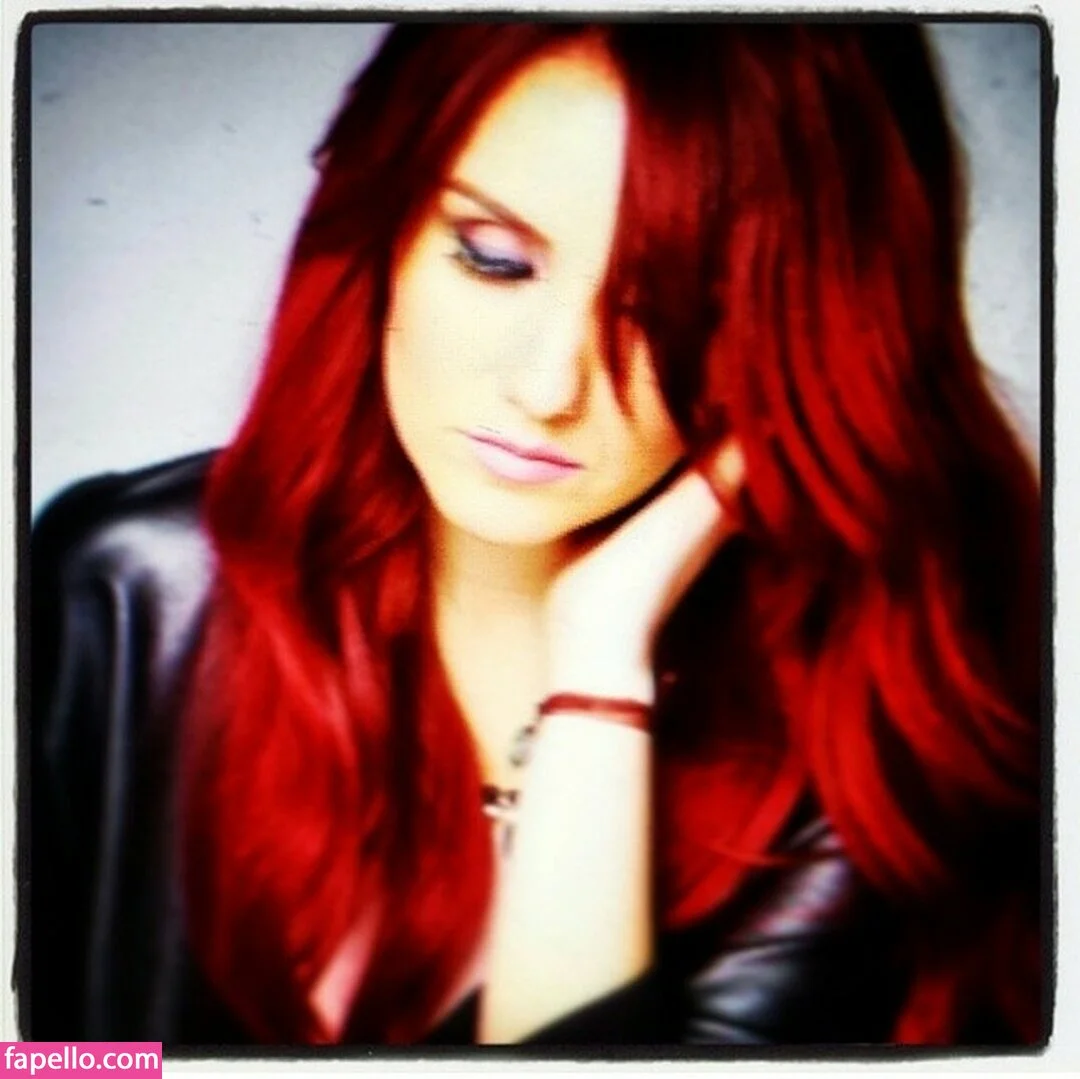 Dulce Maria Onlyfans Photo Gallery 