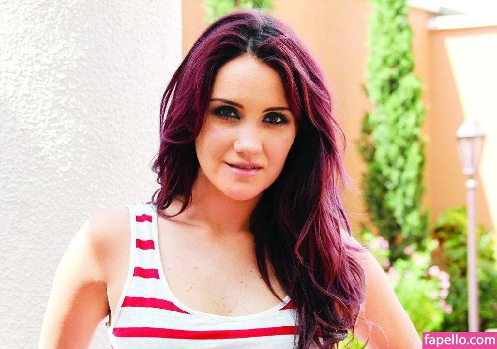 Dulce Maria Onlyfans Photo Gallery 