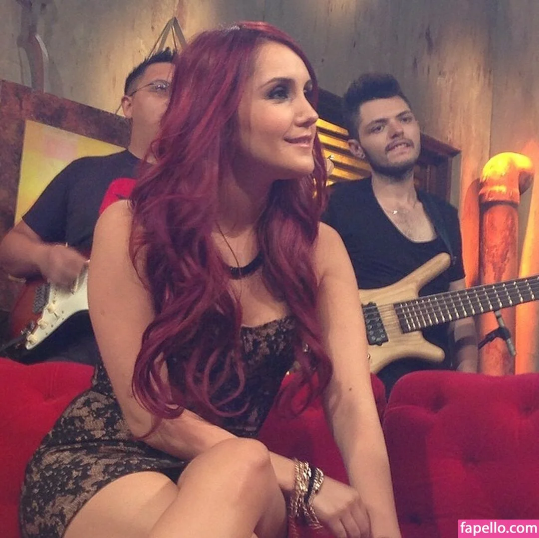 Dulce Maria Onlyfans Photo Gallery 