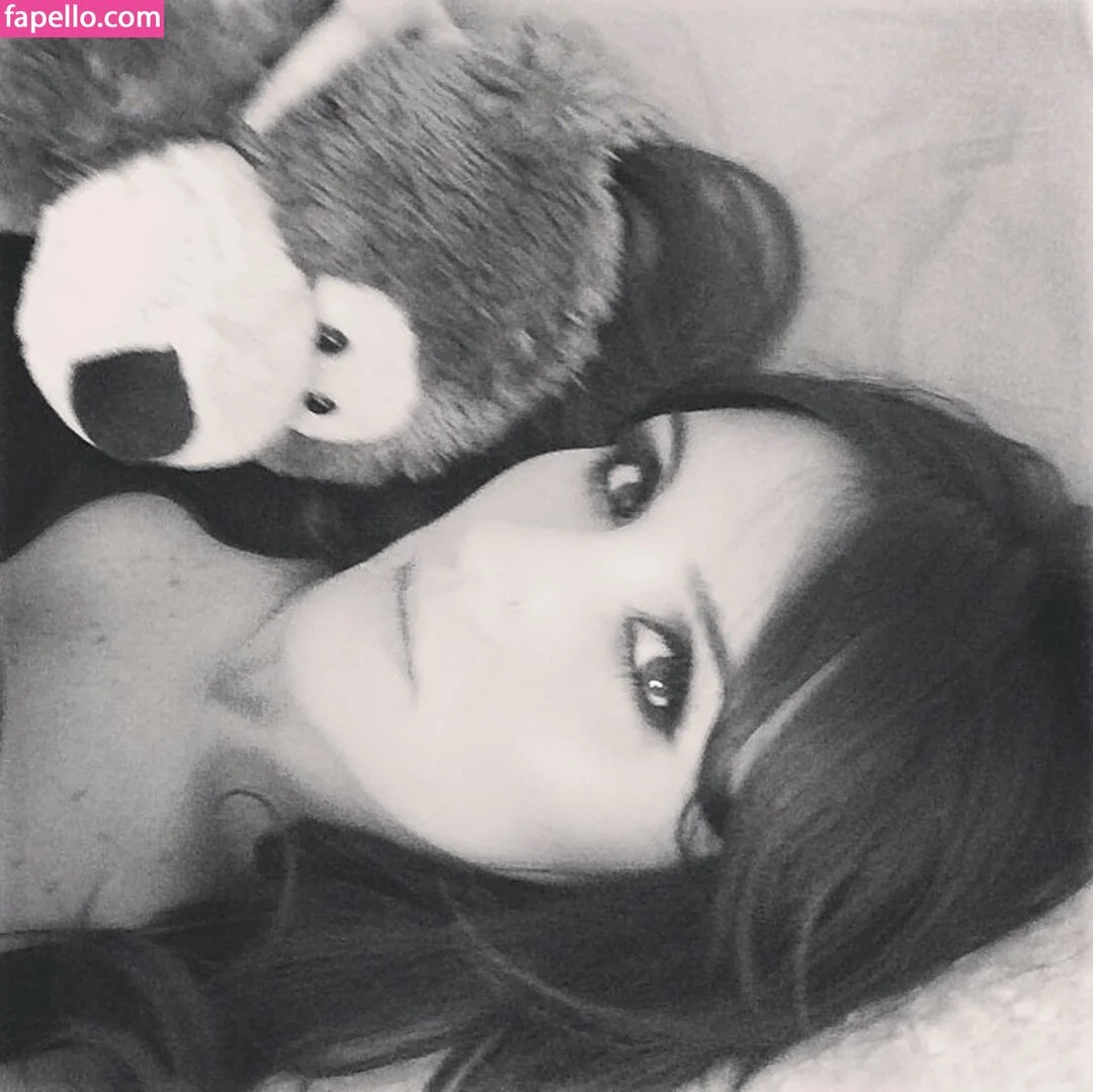 Dulce Maria Onlyfans Photo Gallery 