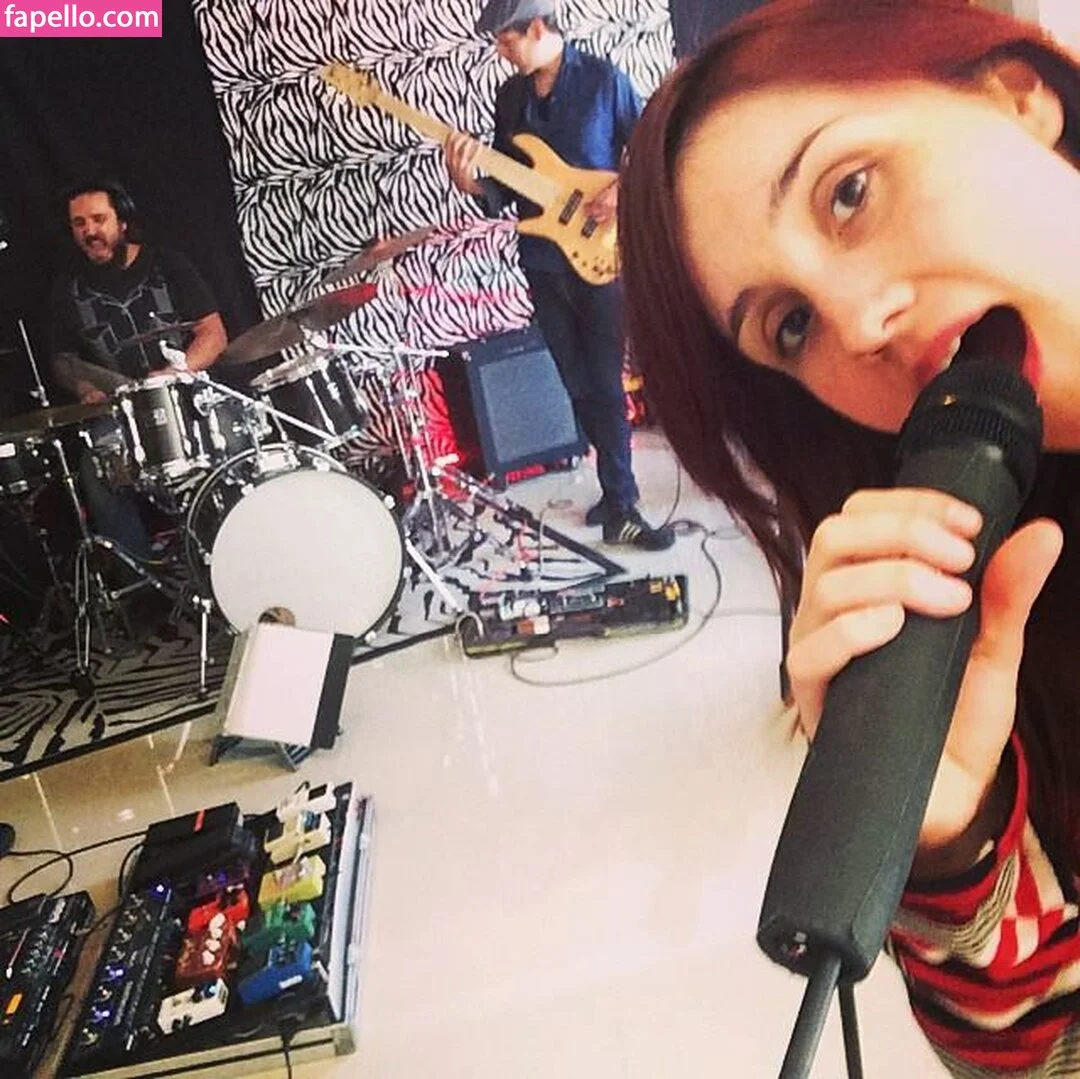 Dulce Maria Onlyfans Photo Gallery 