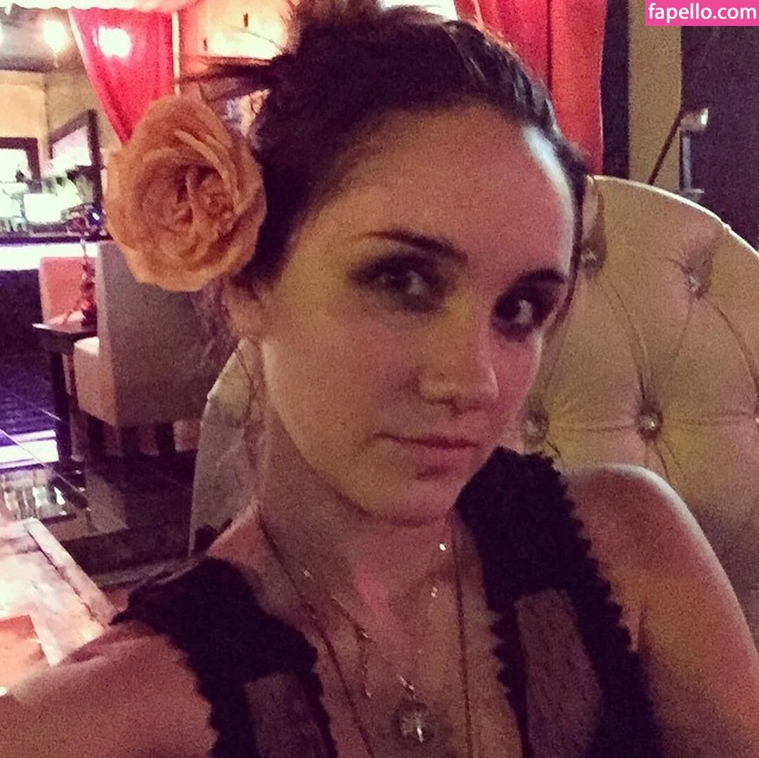 Dulce Maria Onlyfans Photo Gallery 