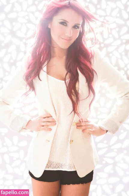 Dulce Maria Onlyfans Photo Gallery 