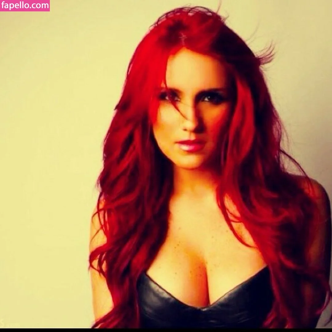 Dulce Maria Onlyfans Photo Gallery 