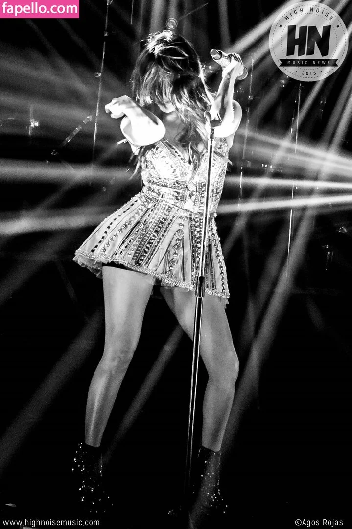 Dulce Maria Onlyfans Photo Gallery 