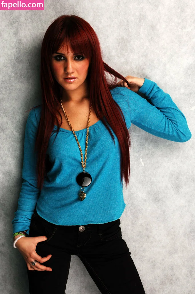 Dulce Maria Onlyfans Photo Gallery 