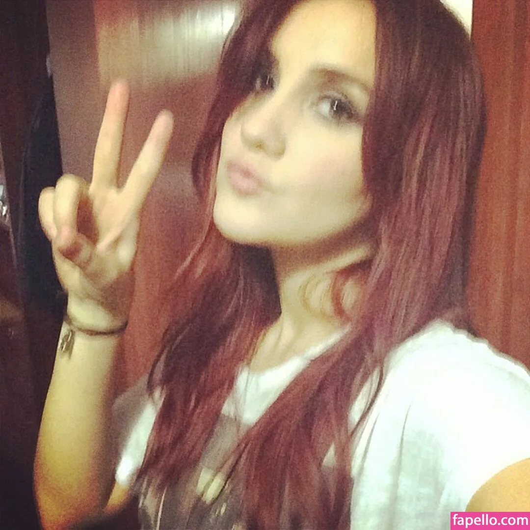 Dulce Maria Onlyfans Photo Gallery 