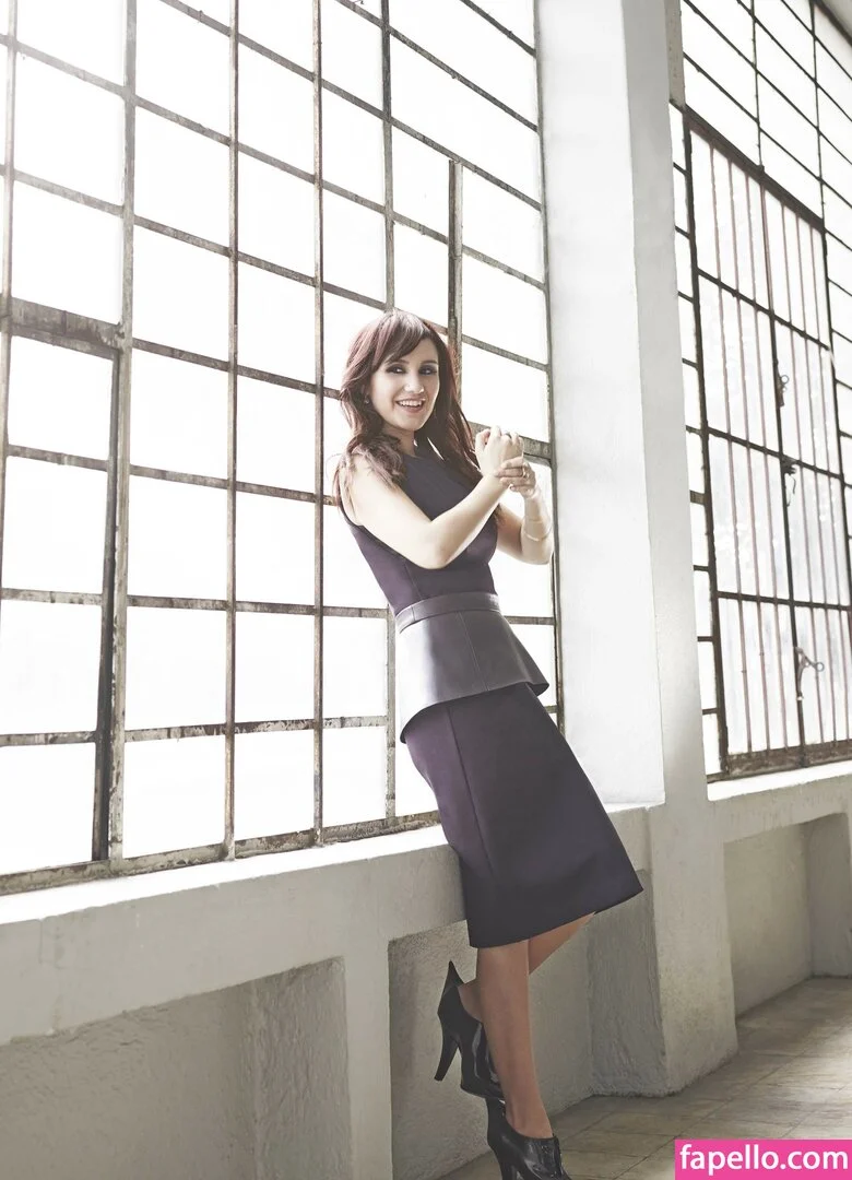 Dulce Maria Onlyfans Photo Gallery 