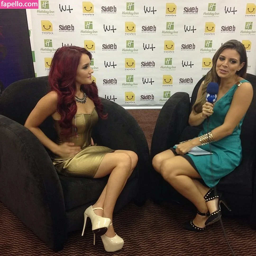 Dulce Maria Onlyfans Photo Gallery 