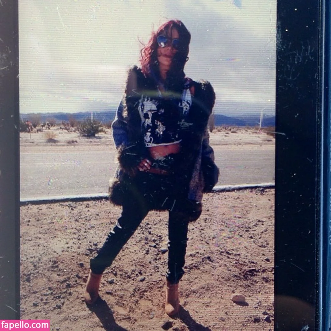 Dulce Maria Onlyfans Photo Gallery 