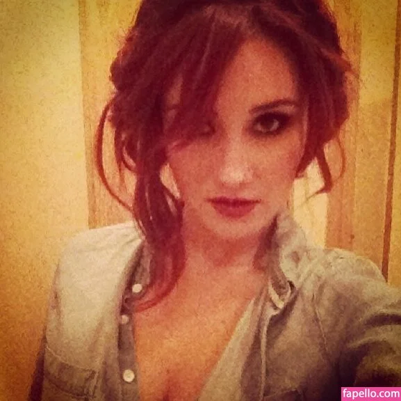 Dulce Maria Onlyfans Photo Gallery 