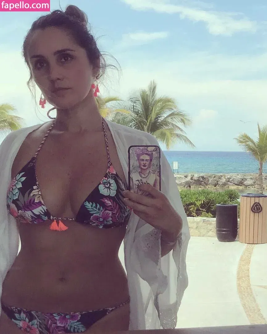 Dulce Maria Onlyfans Photo Gallery 