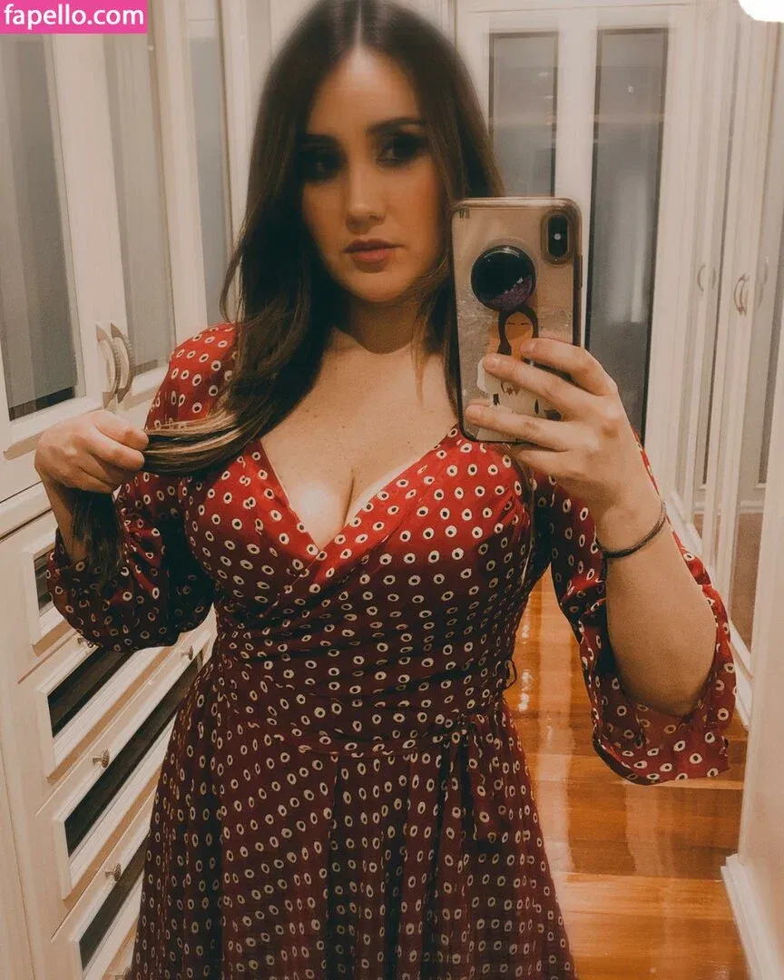 Dulce Maria Onlyfans Photo Gallery 