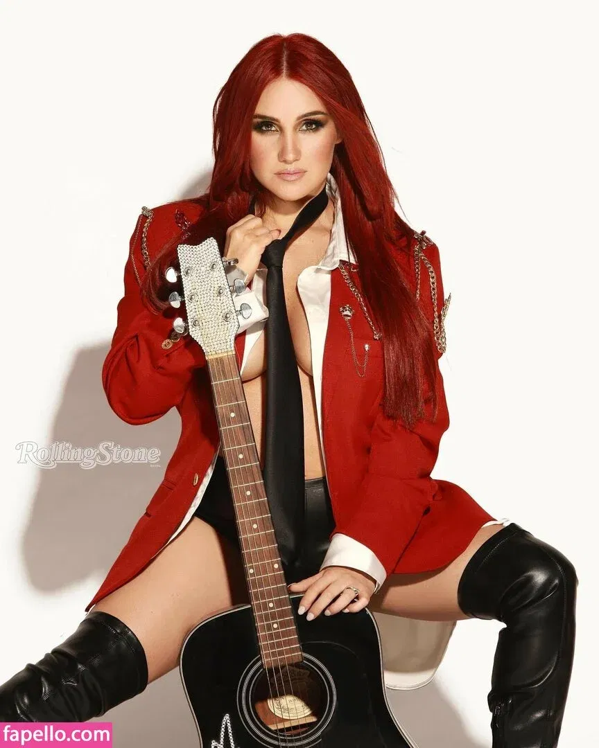Dulce Maria Onlyfans Photo Gallery 