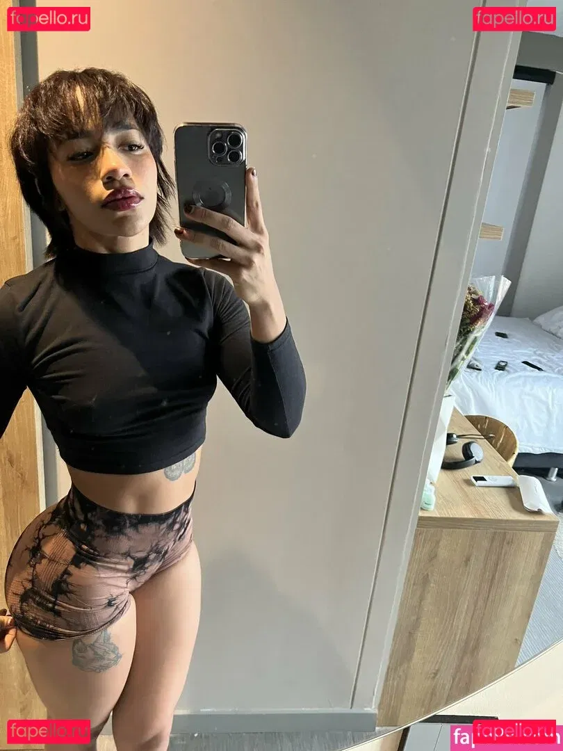 lil_vira Onlyfans Photo Gallery 