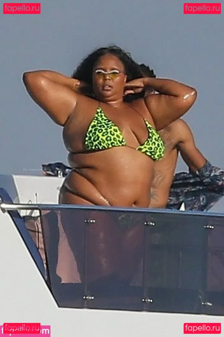 Lizzo Onlyfans Photo Gallery 