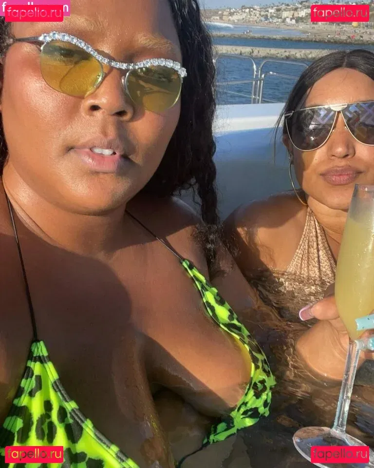 Lizzo Onlyfans Photo Gallery 