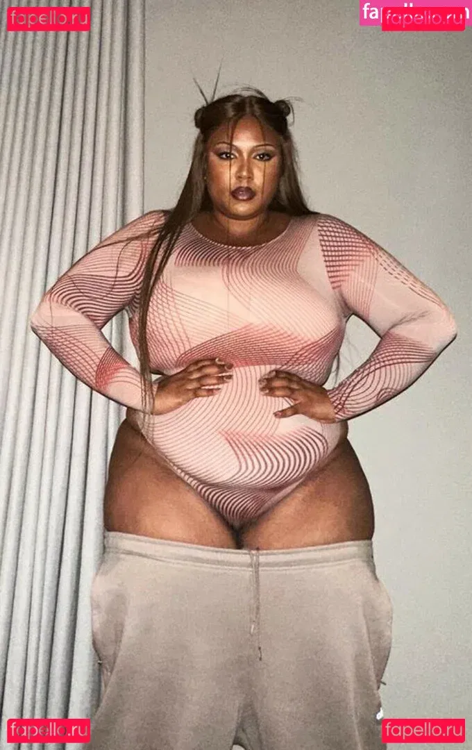 Lizzo Onlyfans Photo Gallery 