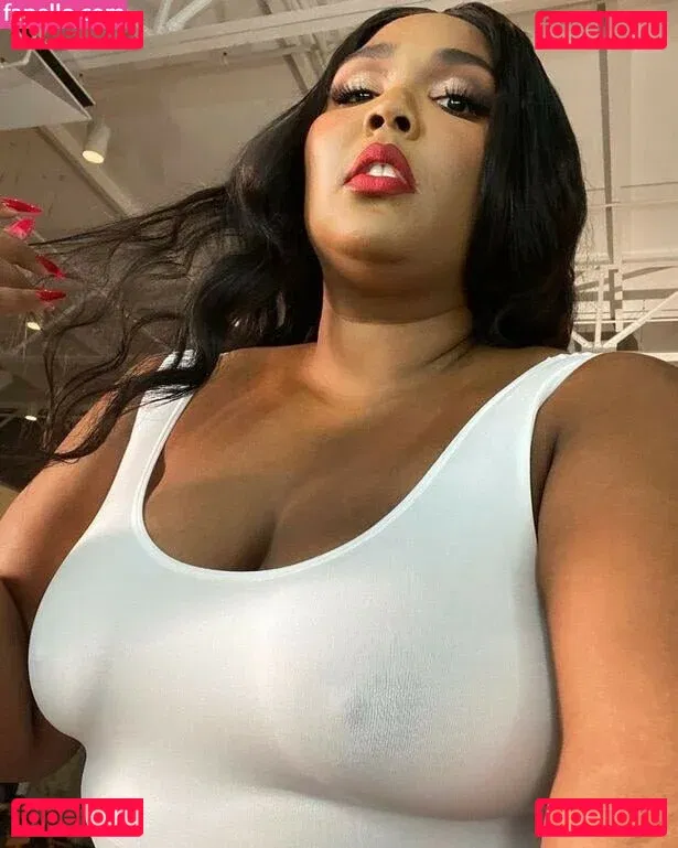 Lizzo Onlyfans Photo Gallery 