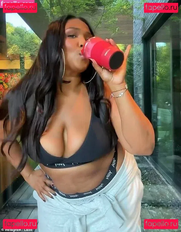 Lizzo Onlyfans Photo Gallery 