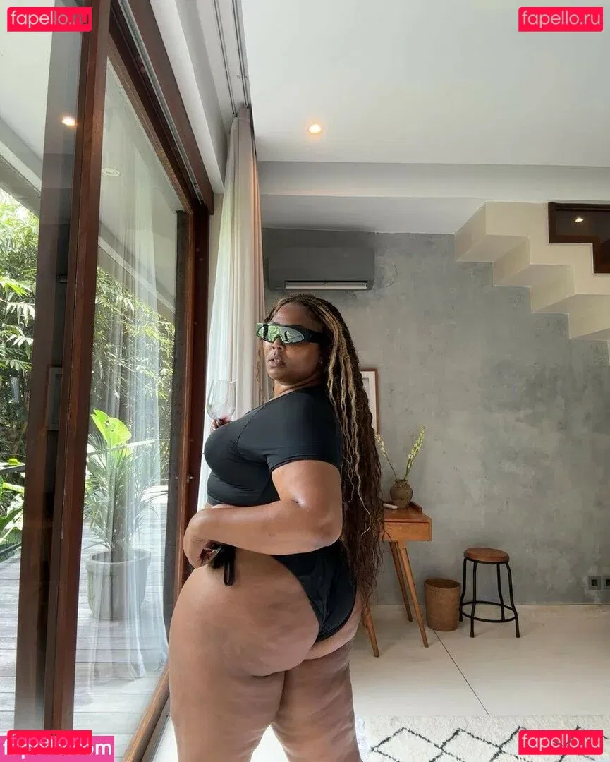 Lizzo Onlyfans Photo Gallery 