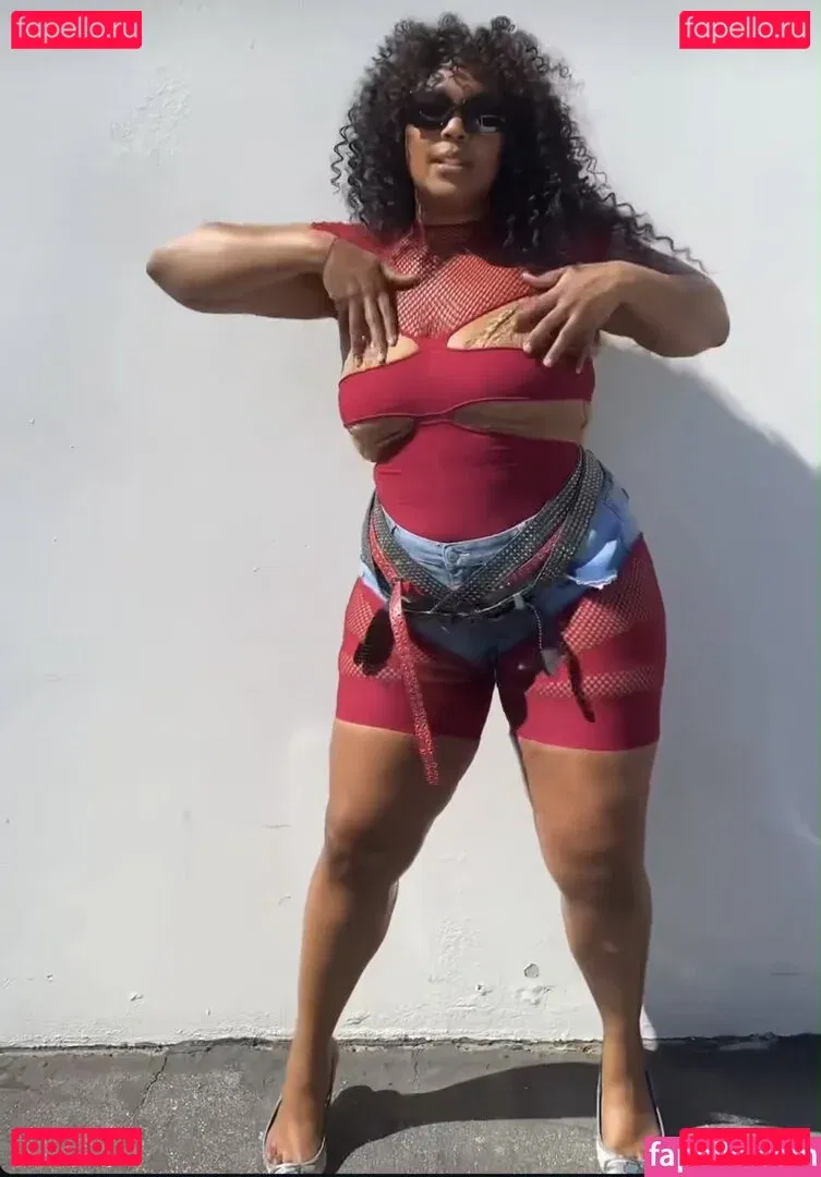 Lizzo Onlyfans Photo Gallery 