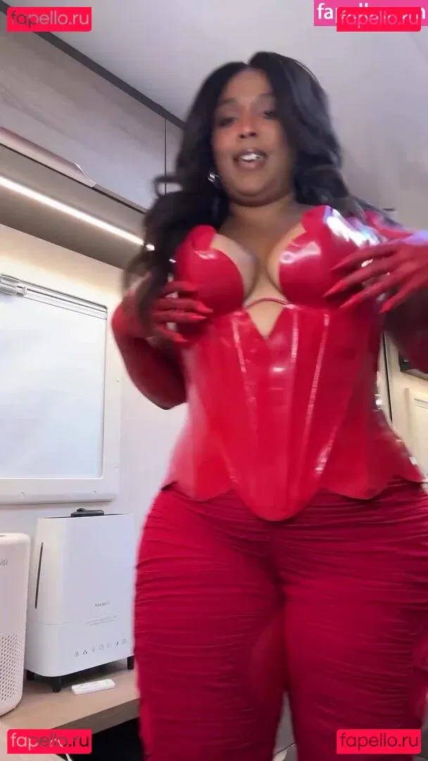 Lizzo Onlyfans Photo Gallery 