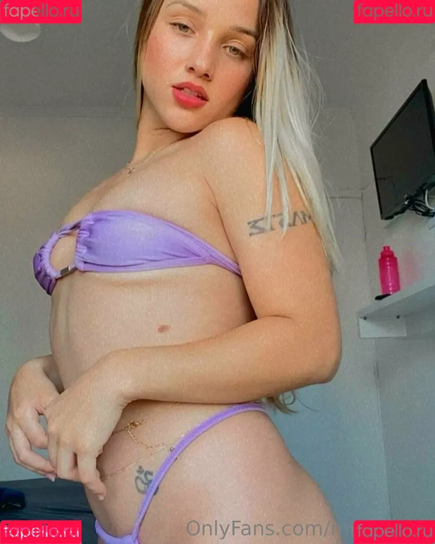 miawhitez Onlyfans Photo Gallery 