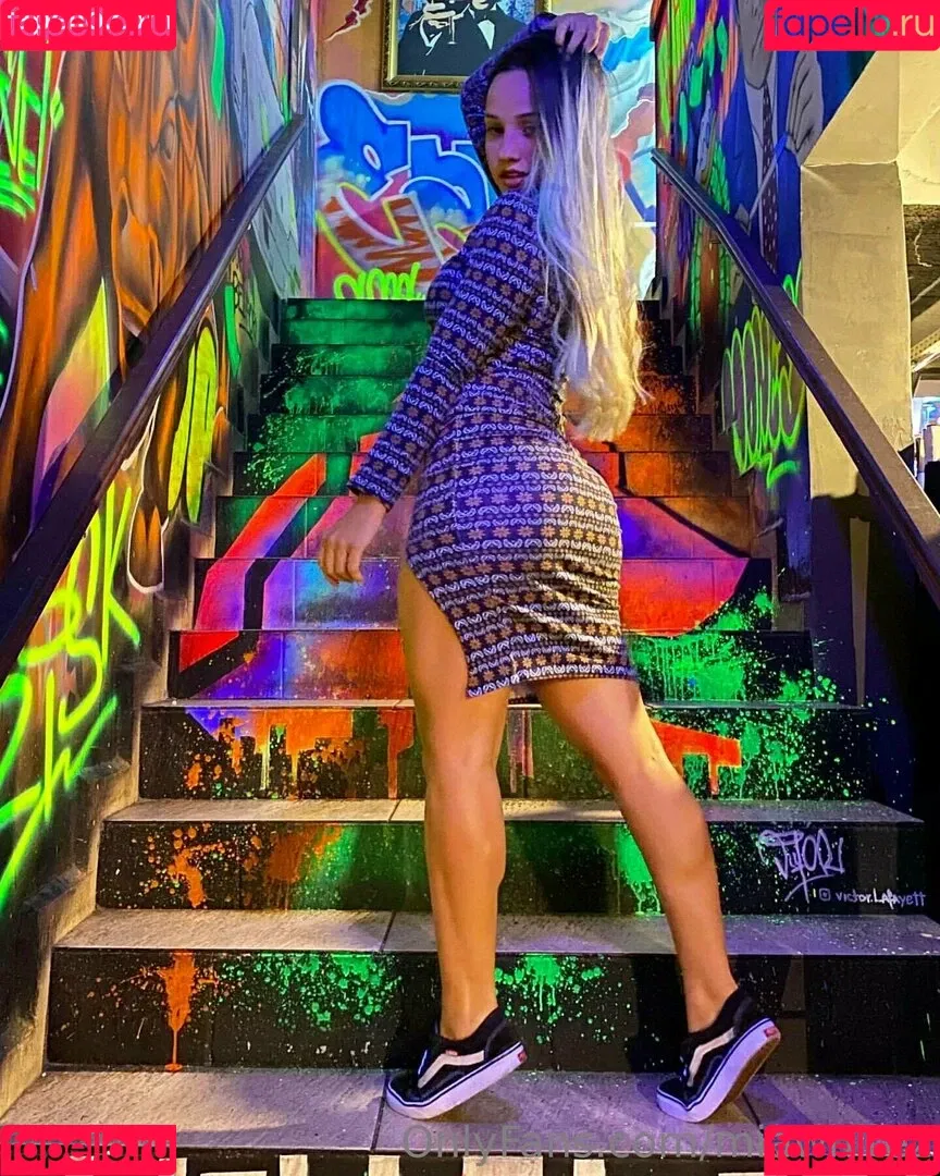 miawhitez Onlyfans Photo Gallery 