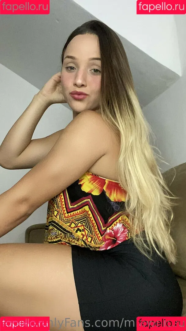 miawhitez Onlyfans Photo Gallery 