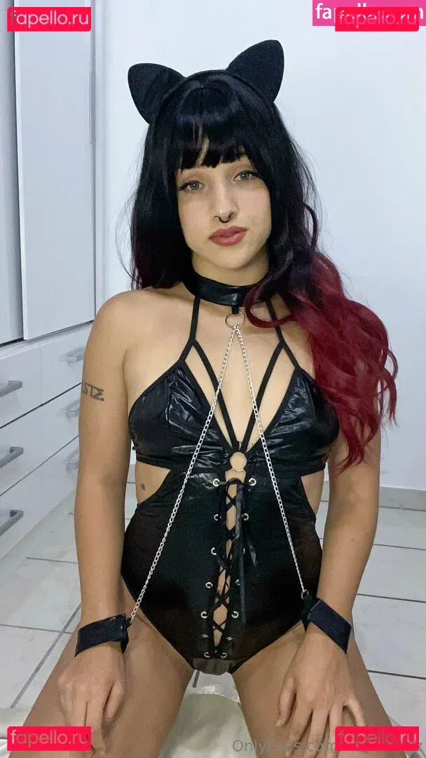 miawhitez Onlyfans Photo Gallery 