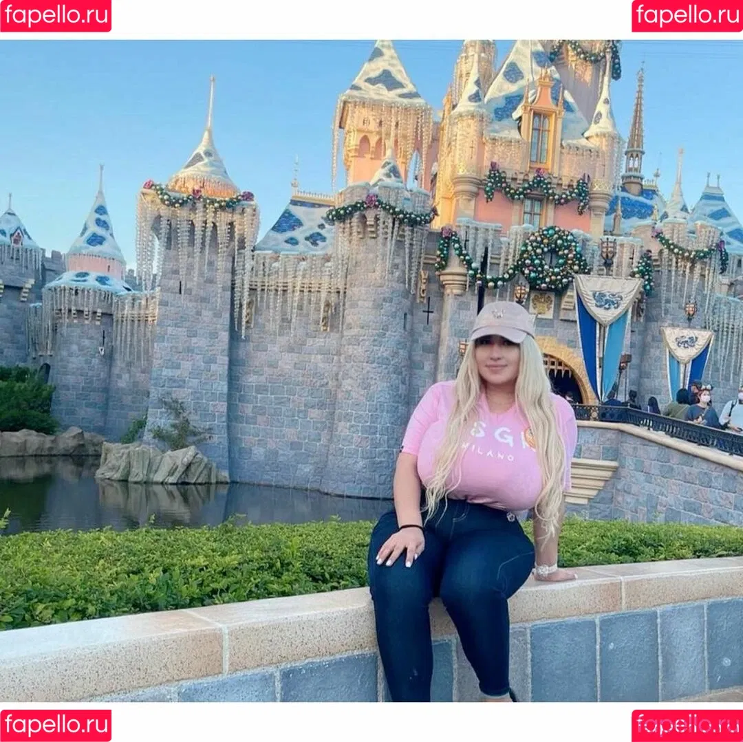 Jazmin Gurrola Onlyfans Photo Gallery 