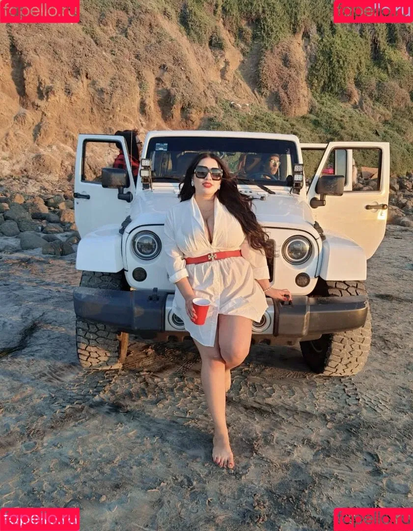 Jazmin Gurrola Onlyfans Photo Gallery 