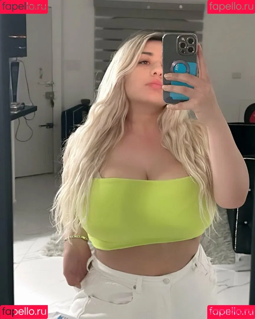 Jazmin Gurrola Onlyfans Photo Gallery 