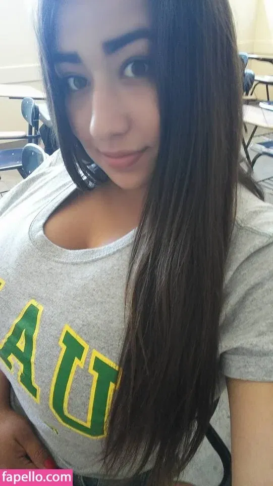 Jazmin Gurrola Onlyfans Photo Gallery 