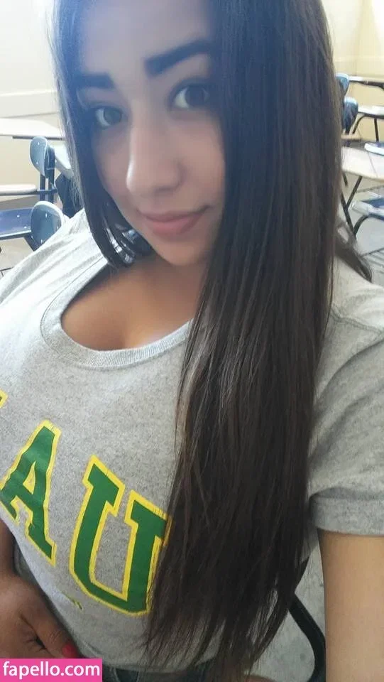 Jazmin Gurrola Onlyfans Photo Gallery 