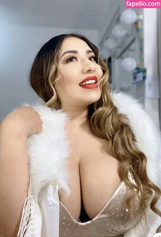 Jazmin Gurrola Onlyfans Photo Gallery 